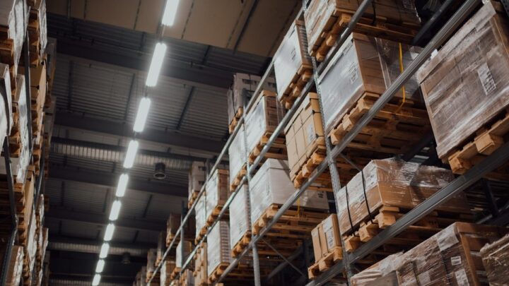 Artificial Intelligence in Warehouse Management: A Complete Guide
