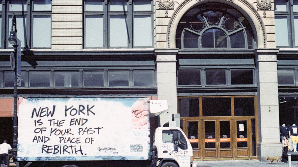 Last-Mile Delivery Carriers in Singapore Compared